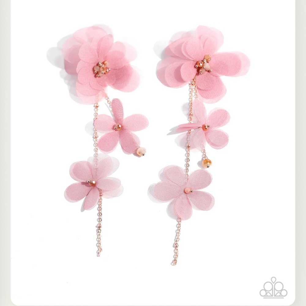 🌸🌸🌸 “BALLETCORE” PINK SILK FLORAL EARRINGS ~ PAPARAZZI❗️🌸🌸🌸 - Picture 3 of 4